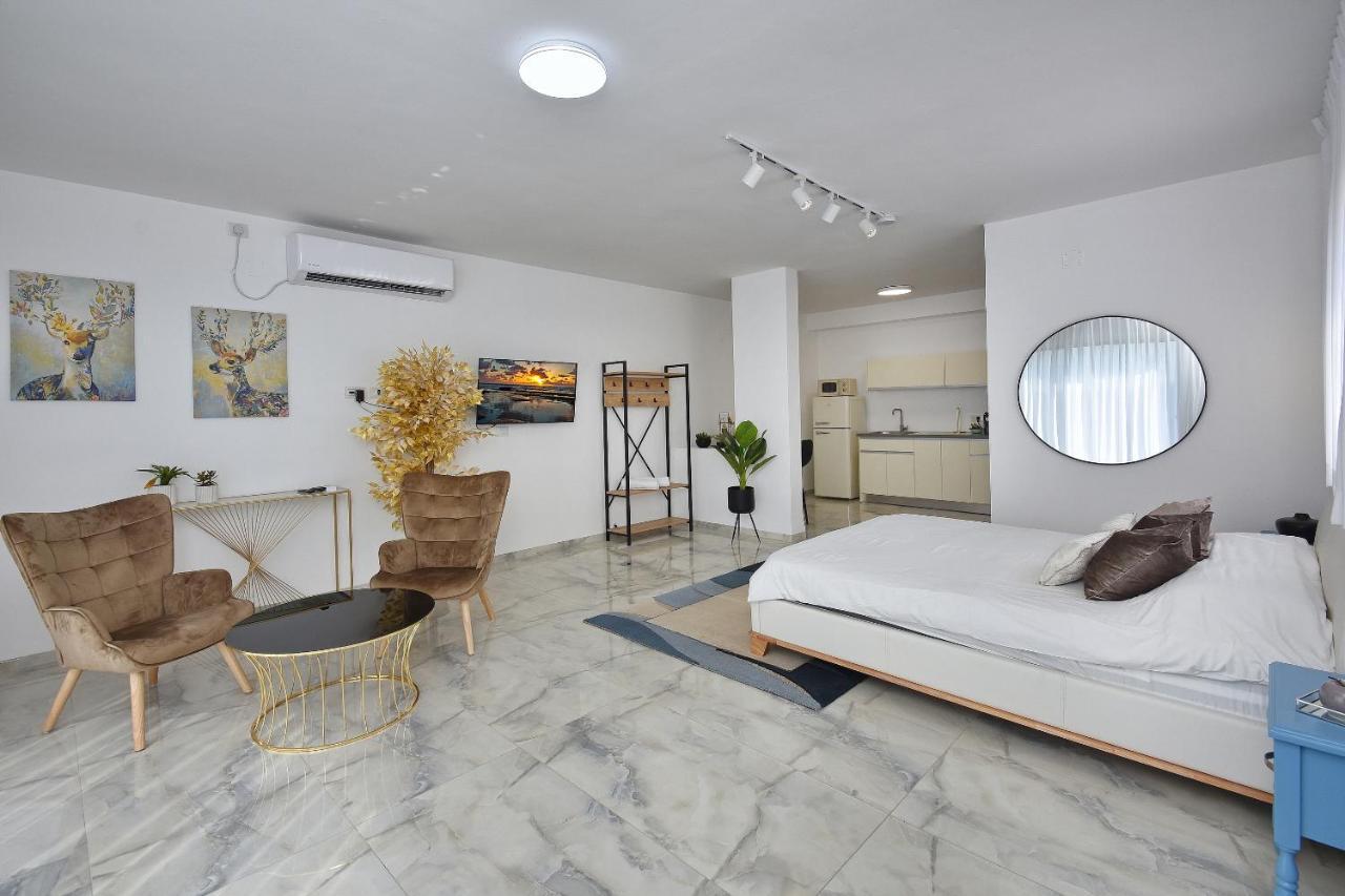 Apartmán הסויטות של פולי Manot Exteriér fotografie