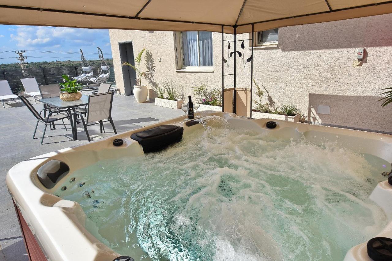 Apartmán הסויטות של פולי Manot Exteriér fotografie